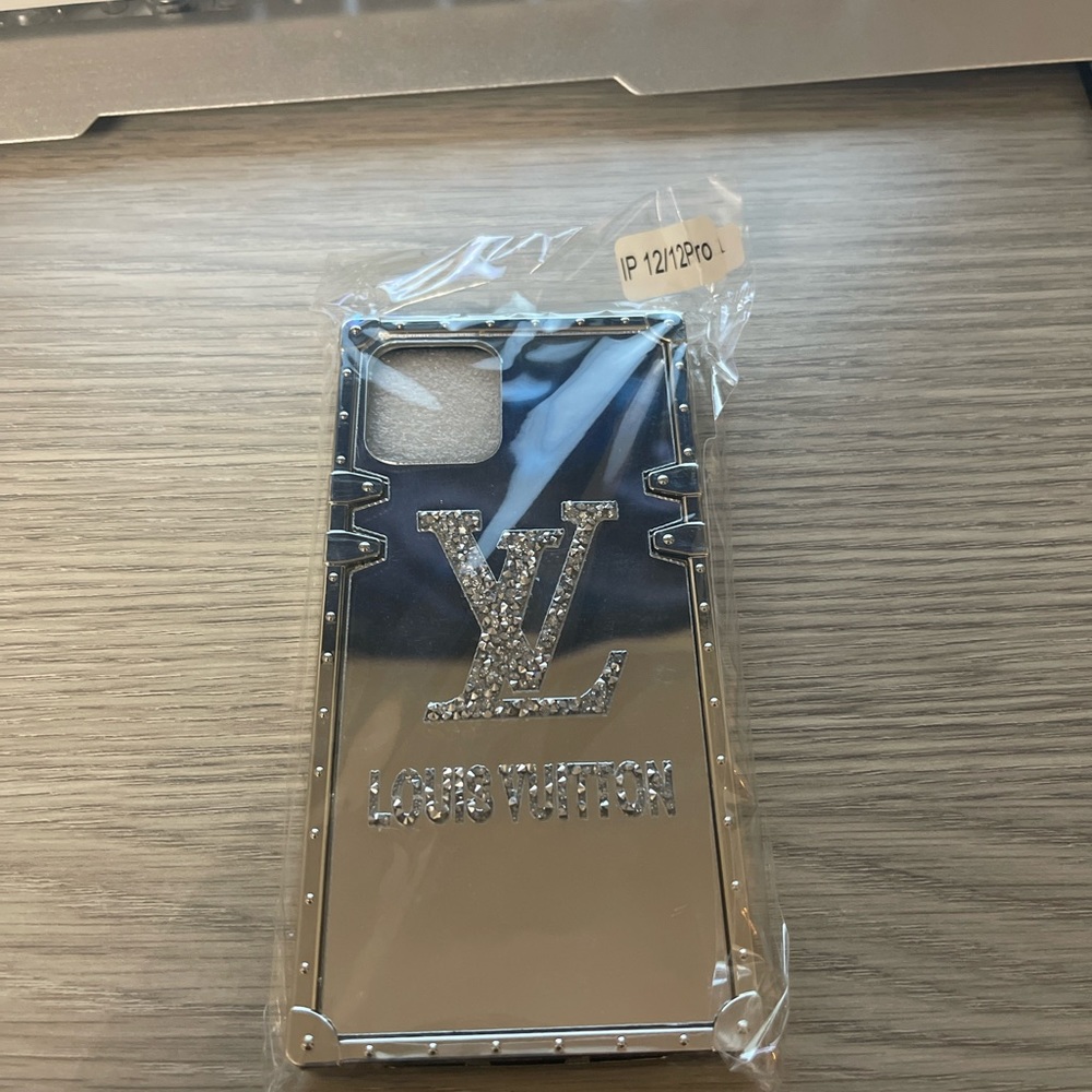 iPhone 12 Pro case protector